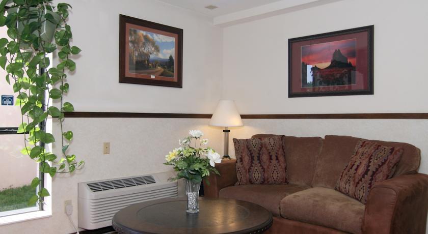 Отель Comfort Inn Farmington