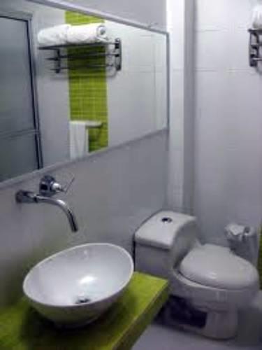 Отель Waira Suites