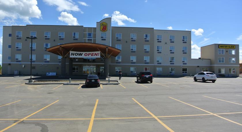Отель Super 8 Lloydminster