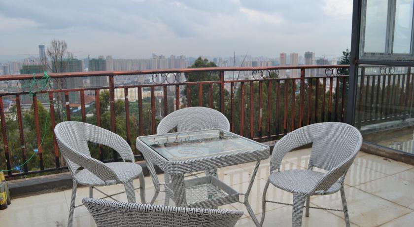 Linxi Xiaozhu Youth Hostel