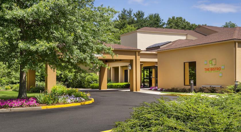 Отель Courtyard Boston Andover