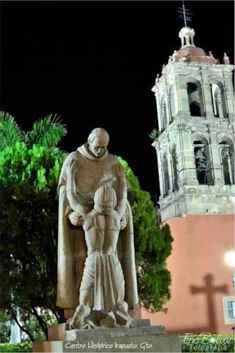 Отель Suites de Reyes
