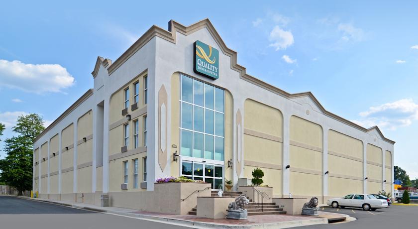 Отель Quality Inn & Suites Near Ft. Belvoir