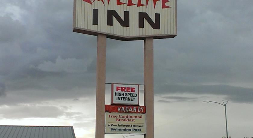Отель Satellite Inn