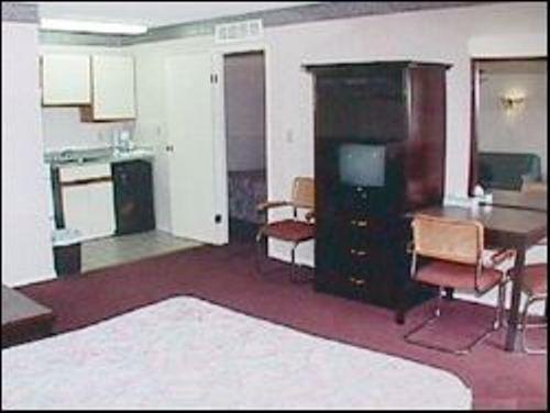 Отель Coquitlam Sleepy Lodge
