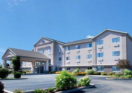 Отель Comfort Suites North Elkhart