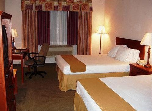 Отель Holiday Inn Express Hotel & Suites Farmington