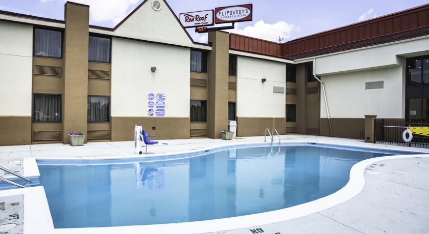 Отель Red Roof Inn & Suites Cincinnati North-Mason