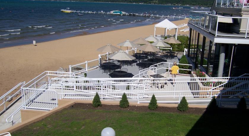 Апартаменты Pinestead Reef Resort