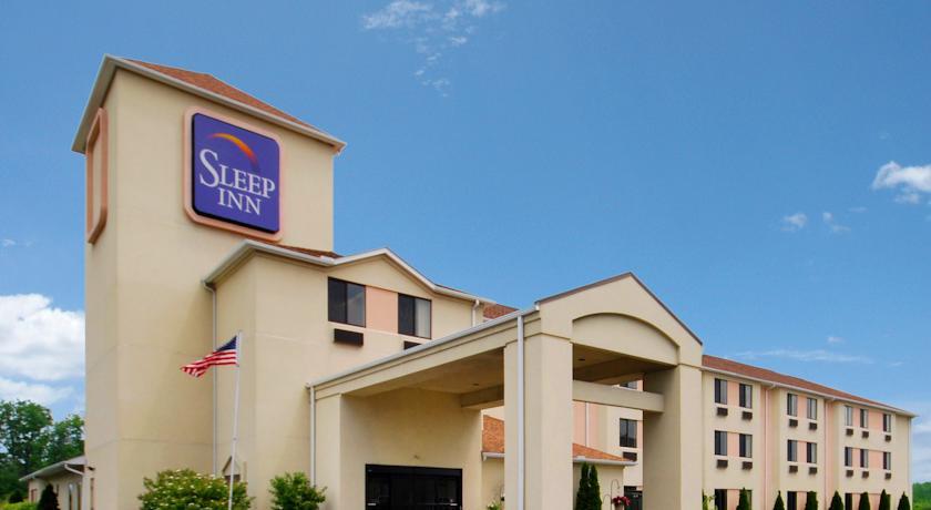 Отель Sleep Inn & Suites Austinburg