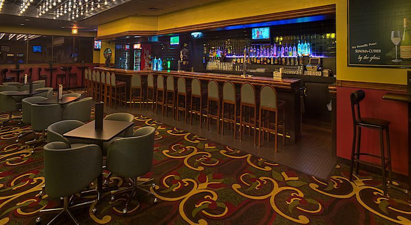 Отель Brookfield Suites Hotel & Convention Center