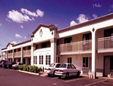 Отель Knights Inn - Southington