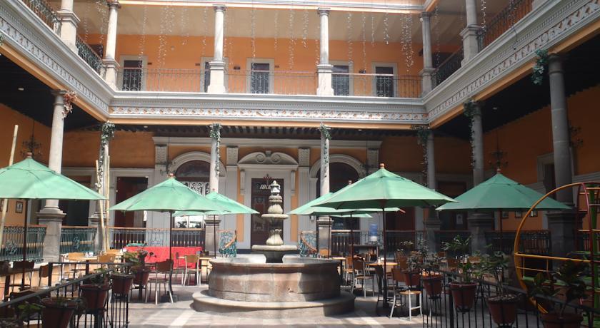 Отель Hotel Plaza Iberia