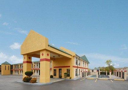 Отель Econo Lodge Brownsville