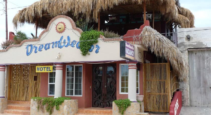 Отель Dream Weaver Inn