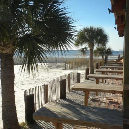 Отель Buccaneer Beach Motel