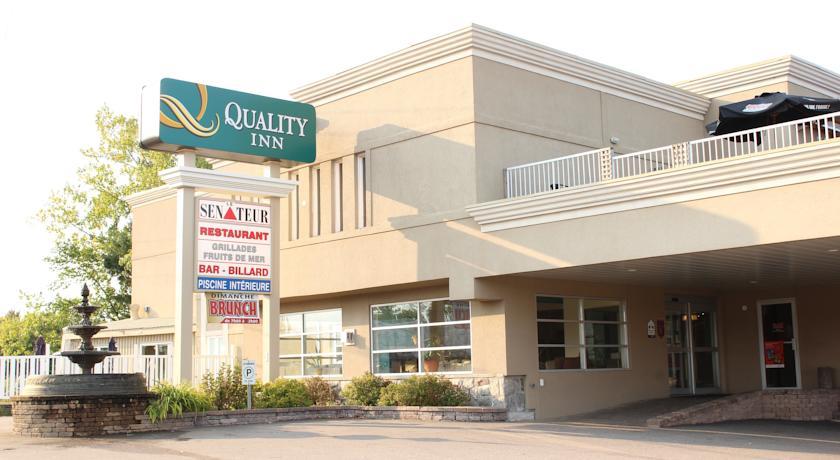 Отель Quality Inn Mont-Laurier