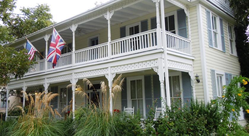 Мини-отель Carriage House Fredericksburg