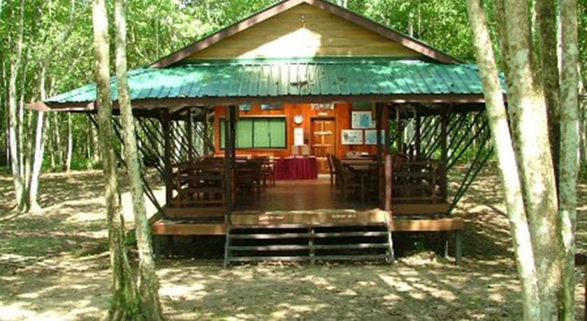 Отель Nature Lodge Kinabatangan