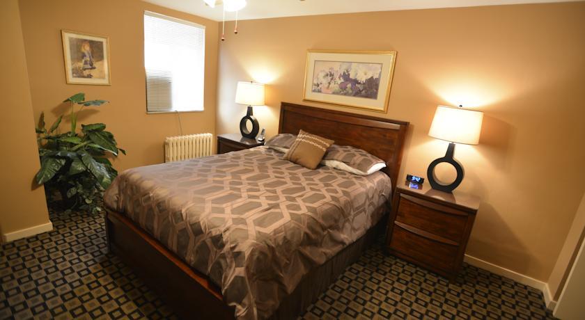 Отель Friendship Suites