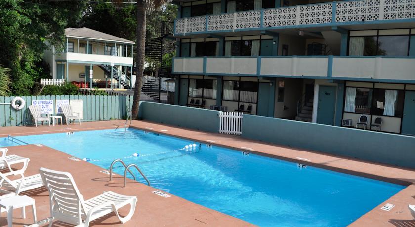Calypso Motor Inn