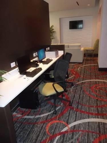 Отель Holiday Inn Express & Suites Monroe