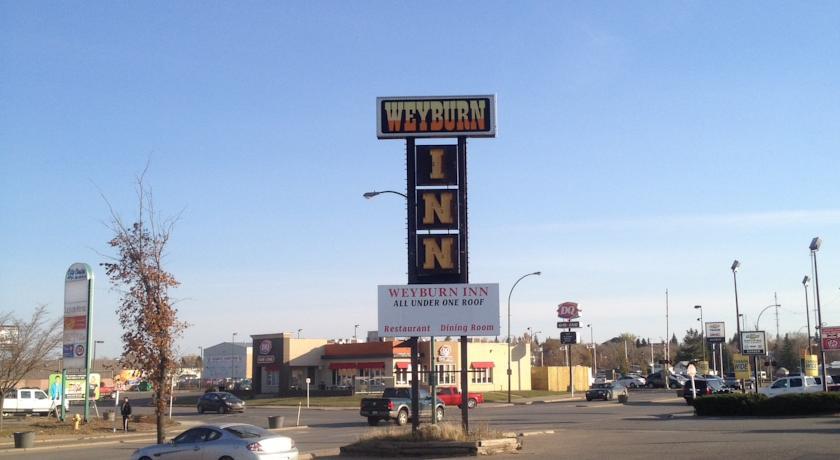 Отель Weyburn Inn