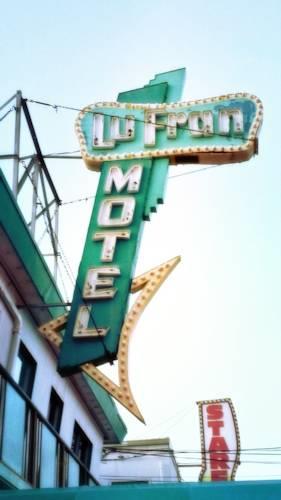 Отель LuFran Motel