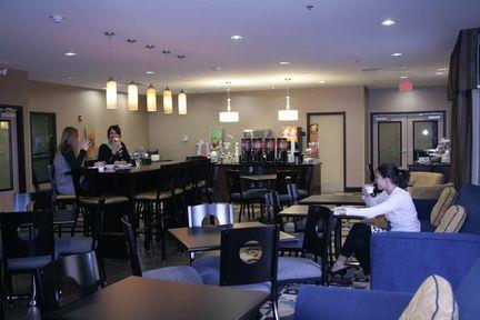 Отель Hampton Inn Olathe