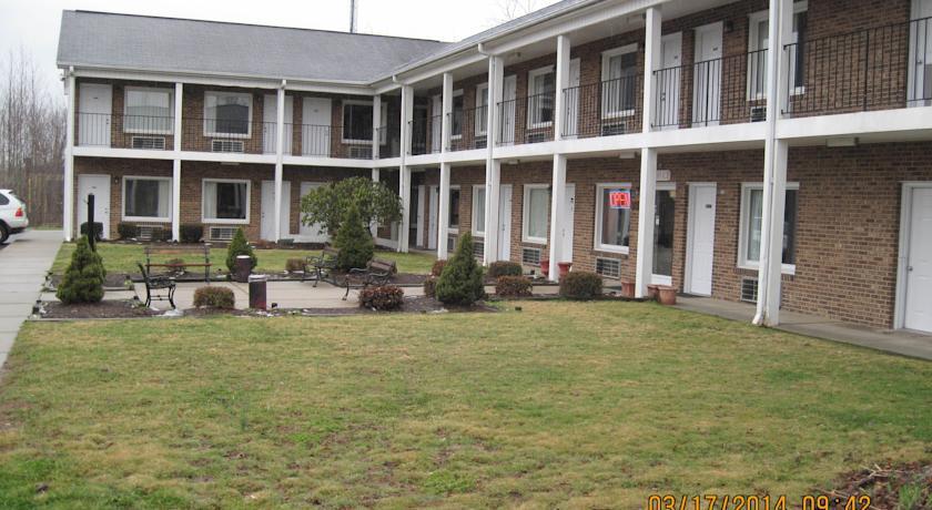 Отель Elk Inn