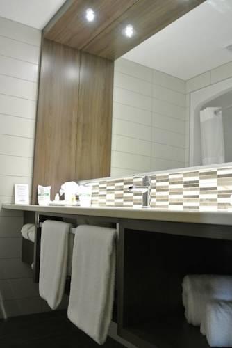 Отель Quality Inn Rouyn-Noranda