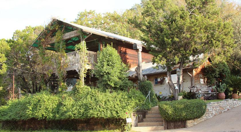 Мини-отель Robin's Nest Bed and Breakfast
