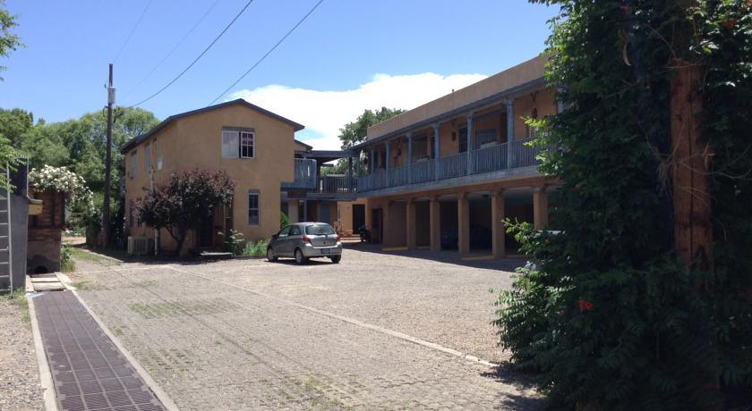 Отель Guadalupe Inn