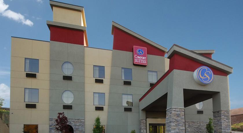 Отель Comfort Suites Monaca