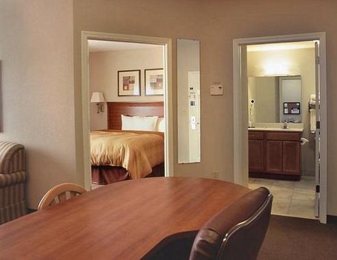 Отель Candlewood Suites Charleston-Ashley Phosphate