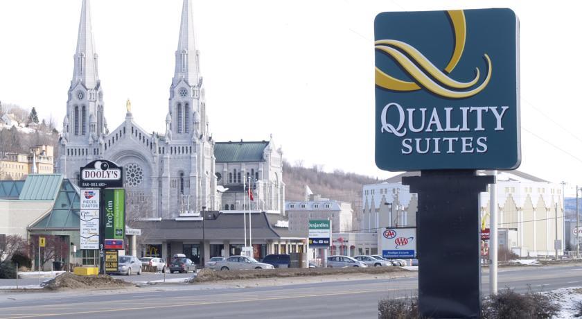 Отель Hotel Quality Suites