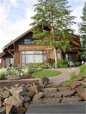 Апартаменты Lakefront Vacation Property at Sandpoint/Schweitzer Mountain Ski Resort