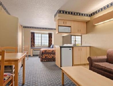 Отель Days Inn Hutchinson
