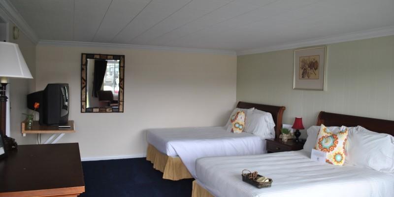 Отель Gauthier's Saranac Lake Inn