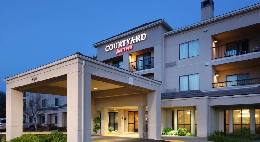 Отель Courtyard Roseville
