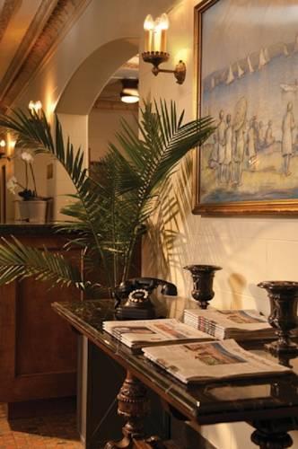 Отель Plaza Hotel - Milwaukee