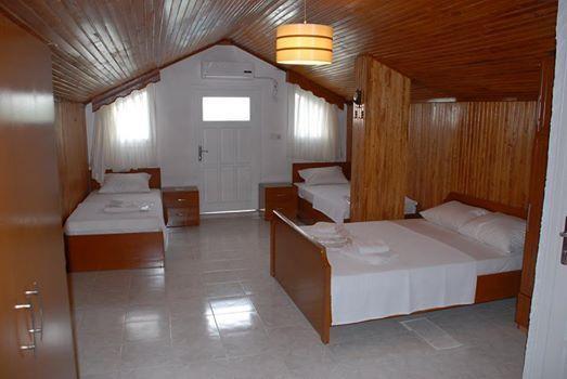 Ela Hotel
