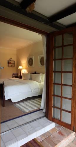 Отель Tomjachu Bush Lodge