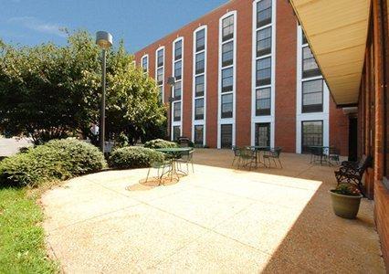 Отель Holiday Inn Express Fredericksburg - Southpoint