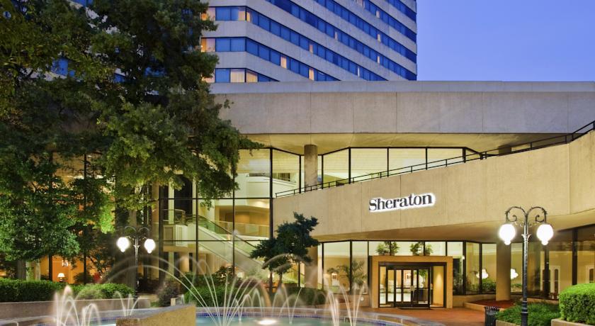 Отель Sheraton Memphis Downtown