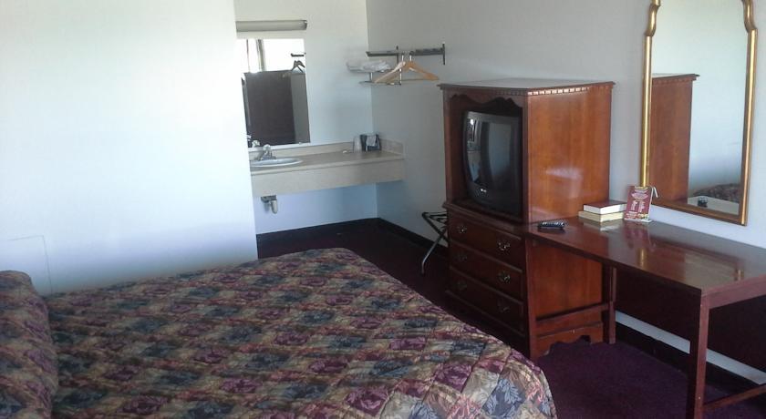 Отель Economy Inn Holland