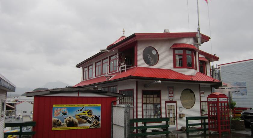 Мини-отель Eagle Bluff Lighthouse Bed & Breakfast