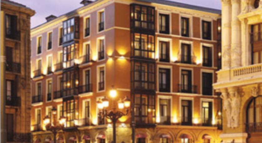Отель Petit Palace Arana Bilbao