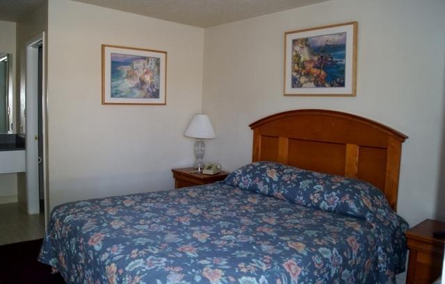 Отель Travelers Motel