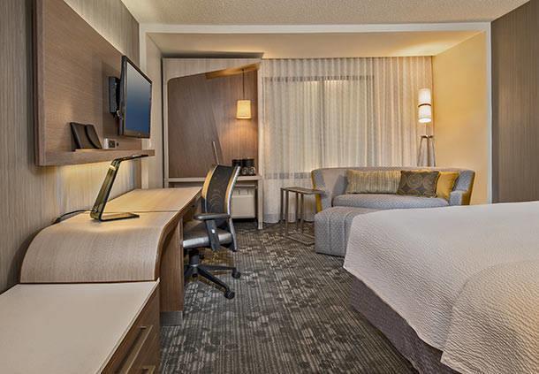 Отель Courtyard by Marriott Hammond